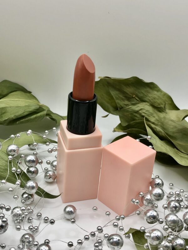 Rouge à lèvres naturel BEAUTY BY DILARA