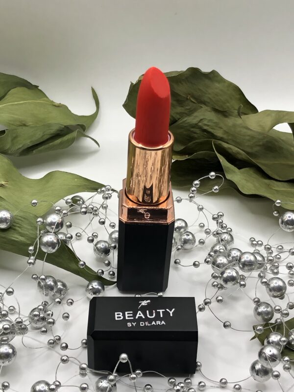 Rouge à lèvres naturel BEAUTY BY DILARA